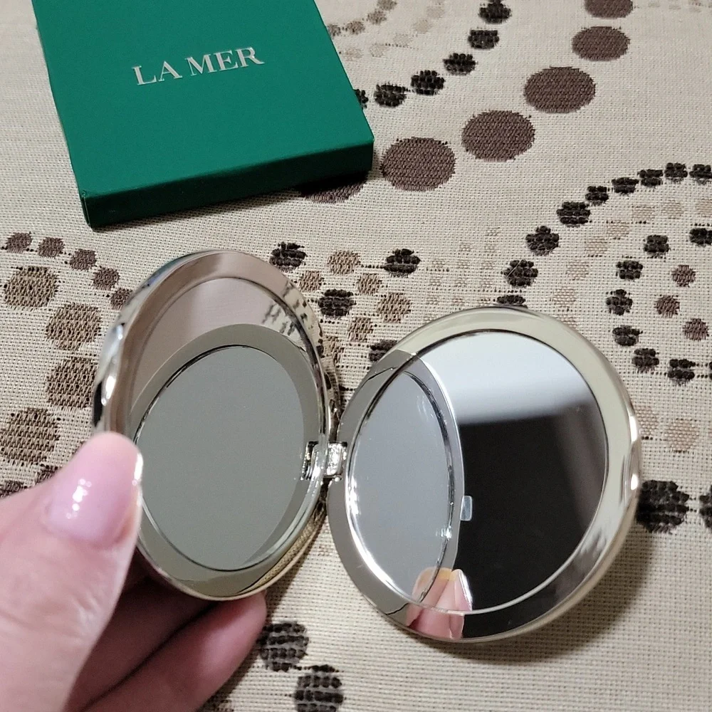La Mer Metal Travel Compact Mirror